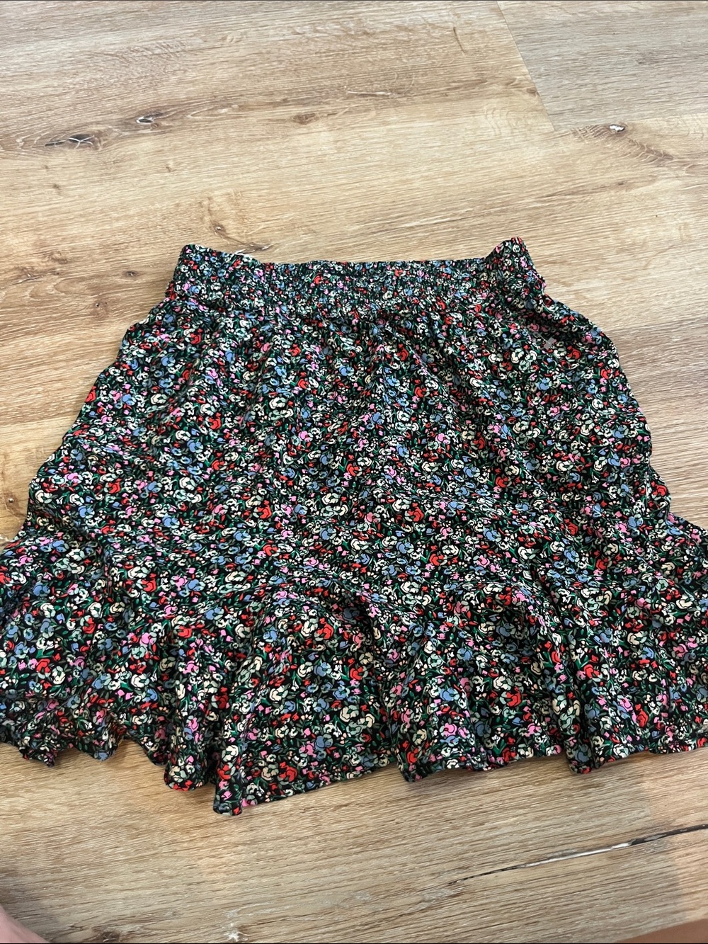 Floral ruffle mini skirt